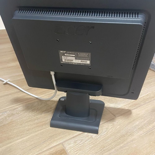 Acer 17” monitor used with VGA input