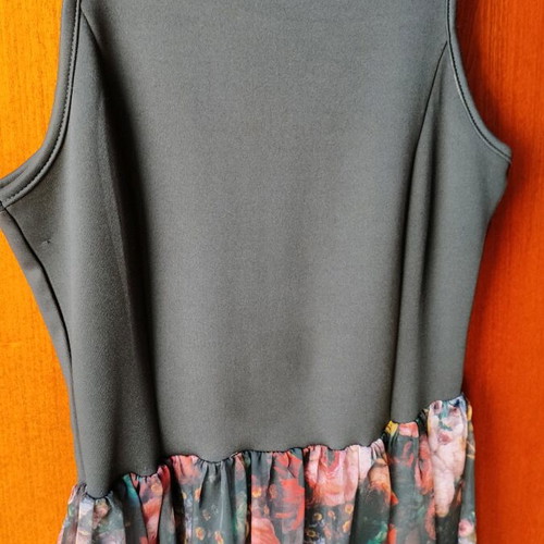 Pink Woman dress Medium black floral like new