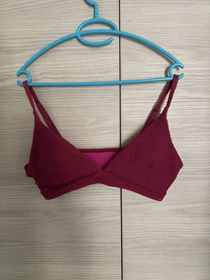 Swimsuit new, burgundy color with cups and adjustable straps, size L