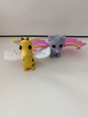 McDonald’s Happy Meal Adopt Me! flying pets set of 2