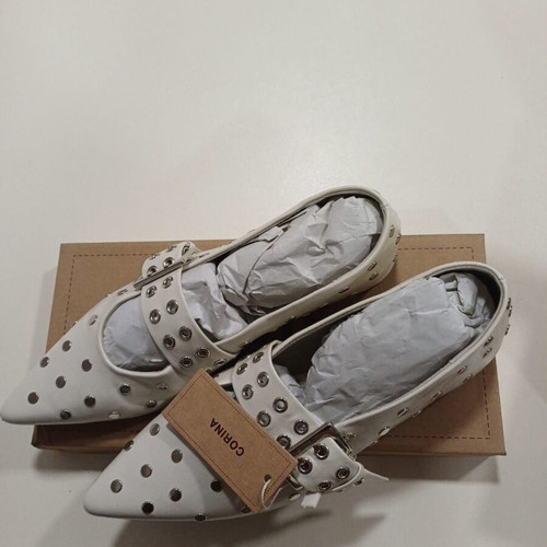 Corina rock Mary Janes ballet flats beige with silver details like new