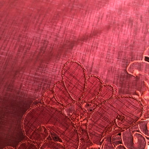 Napkins set of 6 30cm like new, red