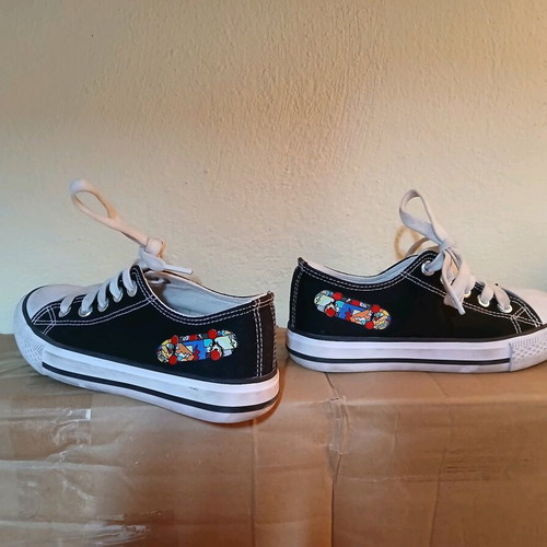 Firefly kids sneakers size 31 like new, black