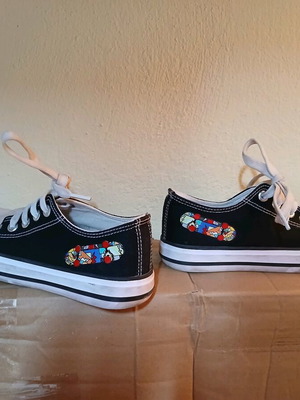 Firefly kids sneakers size 31 like new, black