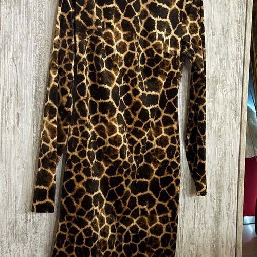 Lynne backless dress camel like new, size L