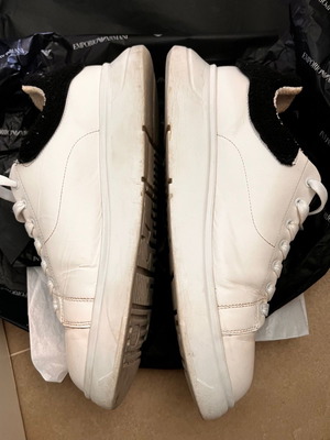 Sneakers Emporio Armani μεταχειρισμένα, μέγεθος 44, άσπρα