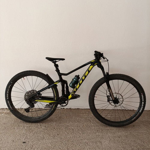 Scott Spark 2019 Mountain Bike Medium Size 29" Like New