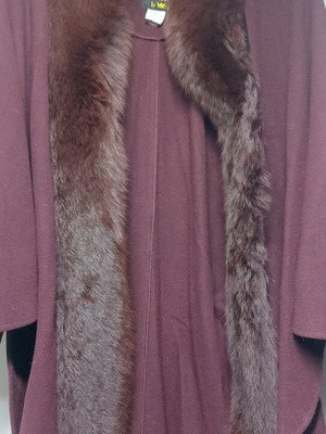 Whole mink coat like new, size 40, burgundy color