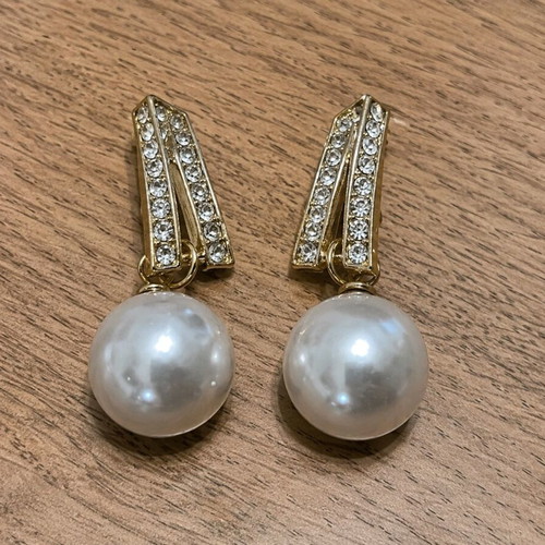 Elegant earrings with pearl and rhinestones new