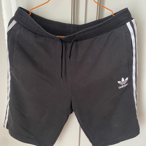 Adidas shorts for boy 13-14 like new, black