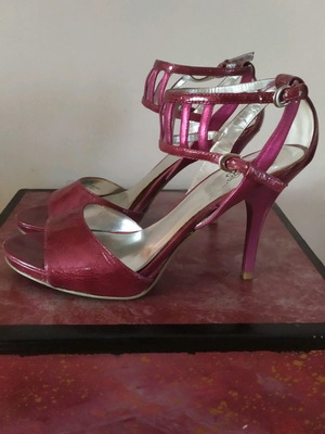 Carlos by Carlos Santana women's sandals used, size 39.5/40, burgundy red