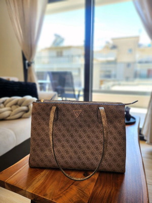 Guess Γυναικεία Latte Τσάντα Ώμου Μπεζ SL900623