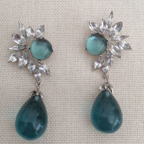 Dangling earrings with silver and petrol crystals, new