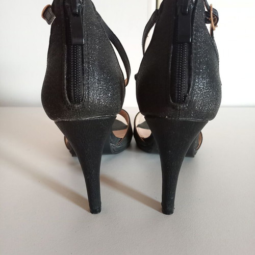 Black stiletto sandals like new, size 38, shiny with rhinestones