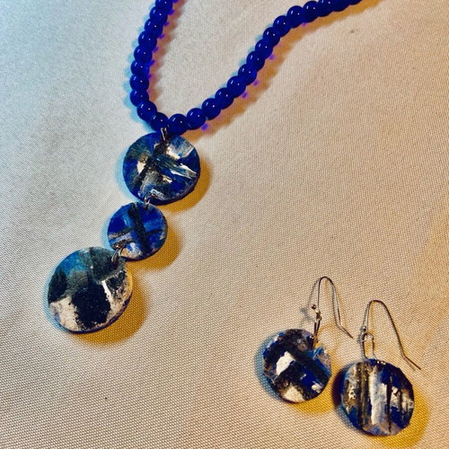 Necklace set with earrings new, handmade with glass stones 55 cm