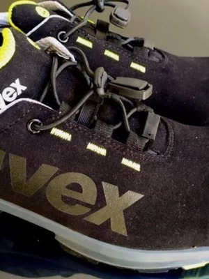 Uvex work shoes size 40 like new, unworn