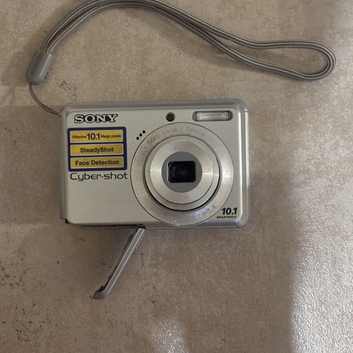 Sony Cyber-shot DSC-S930 10.1MP digital camera non-functional for parts