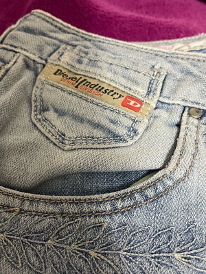 Diesel women's jeans like new, size large, blue