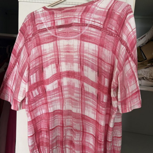 Basler cardigan sweater size 46 like new, white and pink