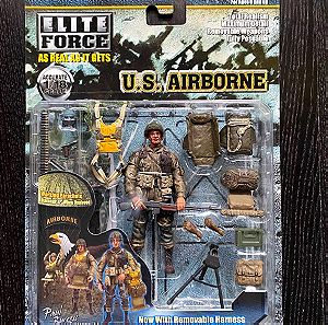 1:18 Blue Box Toys BBi Elite Force WWII US Army Airborne Soldier - Burgess