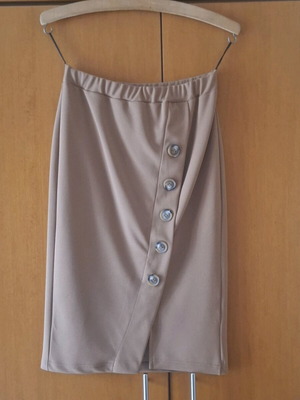 Midi skirt beige with decorative buttons, like new
