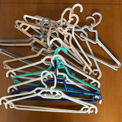 Plastic hangers used, set of 15 pieces