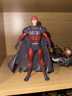 Magneto Marvel Select figure like new