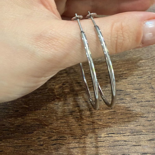 Silver hoop earrings like new, steel