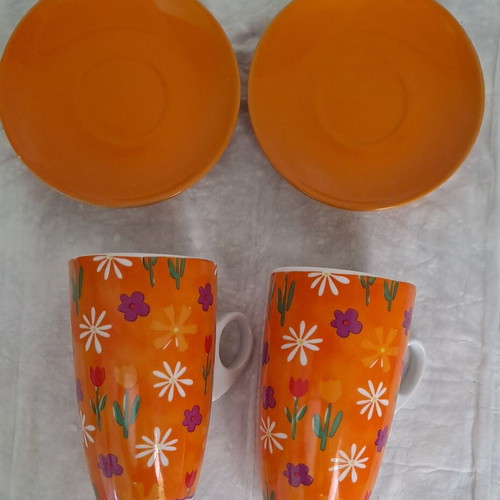 Set of mugs like new, 300 mL capacity