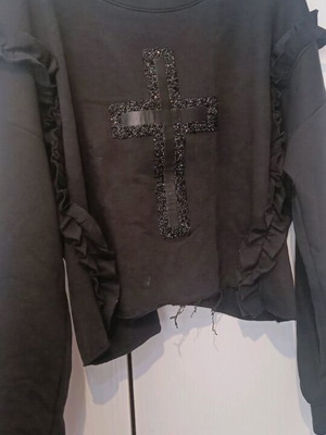 Women's blouse used one size with sleeve details black