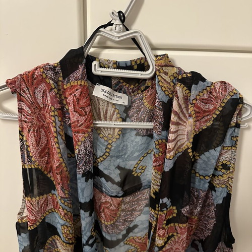 BSB Sleeveless Pareo like new, colorful, size L