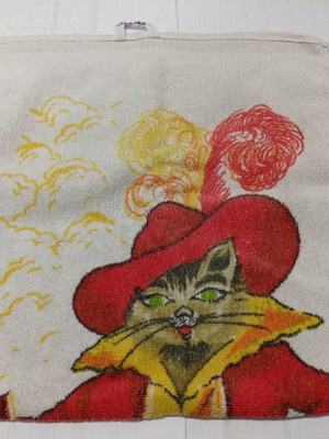 Puss in Boots towel used, medium size