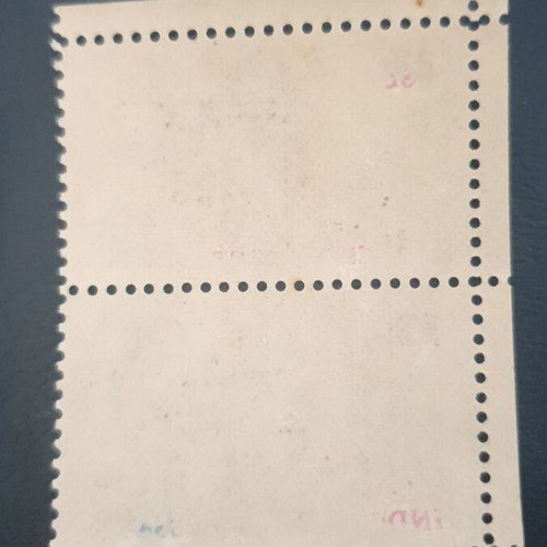 1977 USA 13c stamps Scott# 1727 mint condition, set of 2
