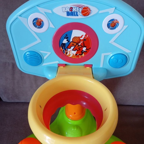 Basketball hoop with sound for babies 12+ months like new