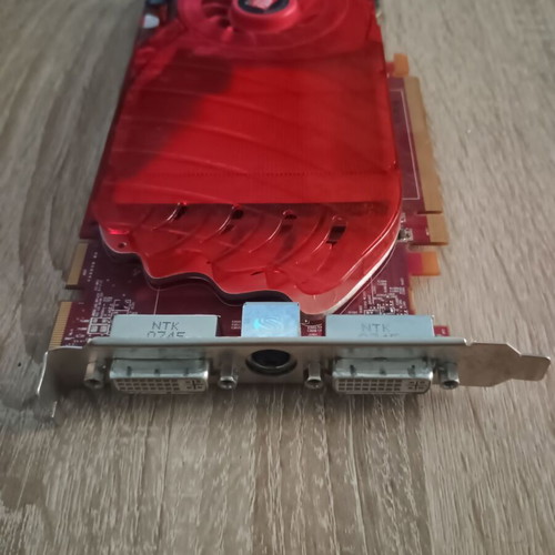 ATI Radeon HD 3850 Graphics Card like new, fully functional
