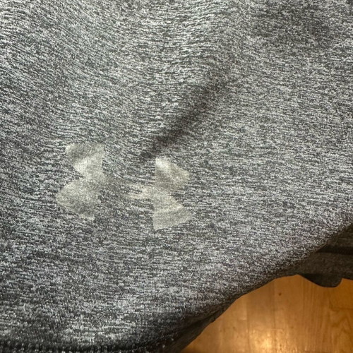 Under Armour shorts like new, thin, black and gray, size L