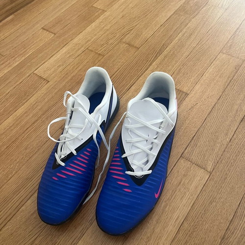 Nike Phantom football shoes like new, blue and pink
