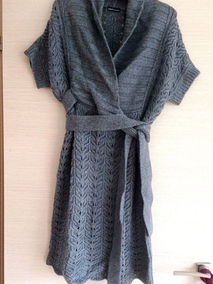Knitted long kazaka sweater large new, gray