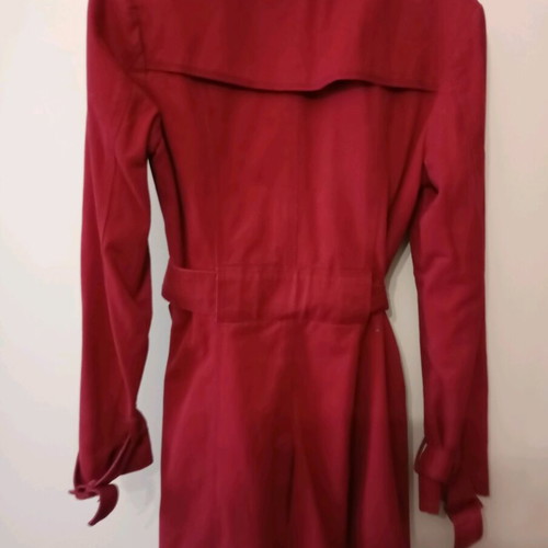 Women's trench coat like new, velvet texture, burgundy color