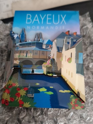 3D souvenir magnet with Bayeux Normandy theme
