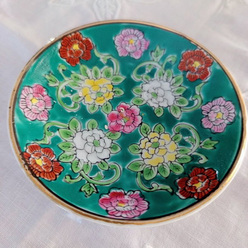 Vintage porcelain Asian trinket dish with floral motif, like new