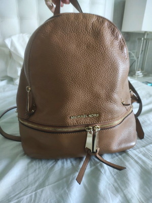 Michael Kors τσάντα δερμάτινη backpack σε άριστη κατάσταση