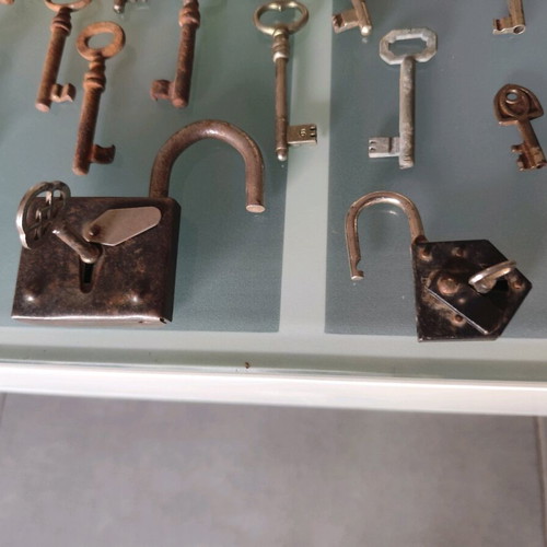 Lot of old keys and padlocks used