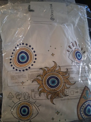T shirt new white and blue