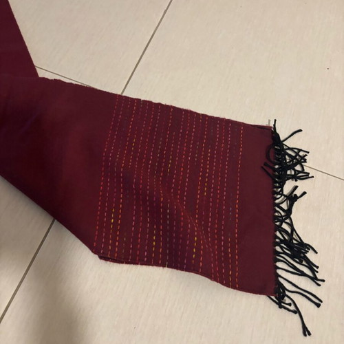 Scarf used like new, red