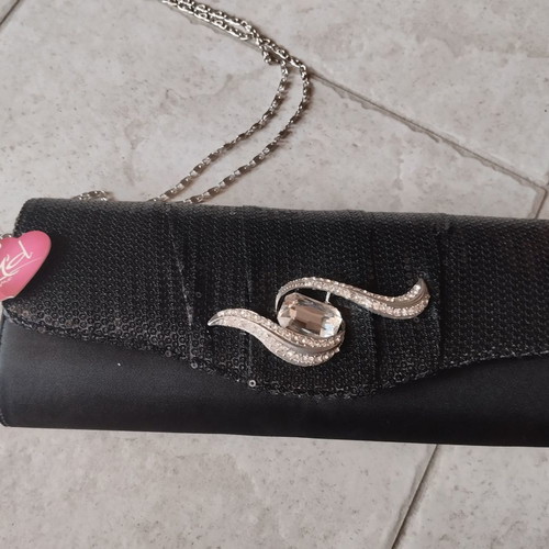 Vintage shoulder bag new black with chain