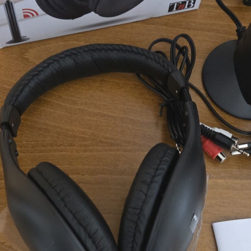 T'nB Home wireless RF TV headphones new