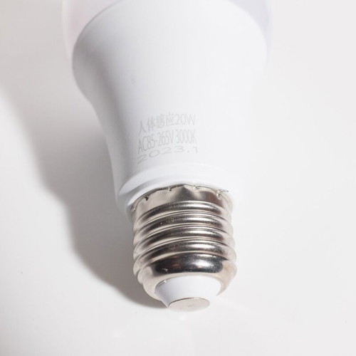 Led bulb E27 with motion sensor, warm light, 20W 3000K