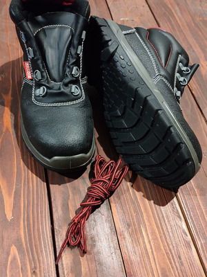 Bellota Waterproof Safety Boots Size 38 – Almost Brand New