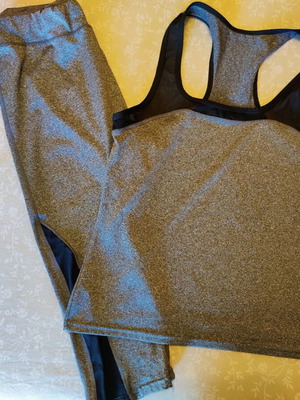 Women's sports set leggings and tank top gray like new